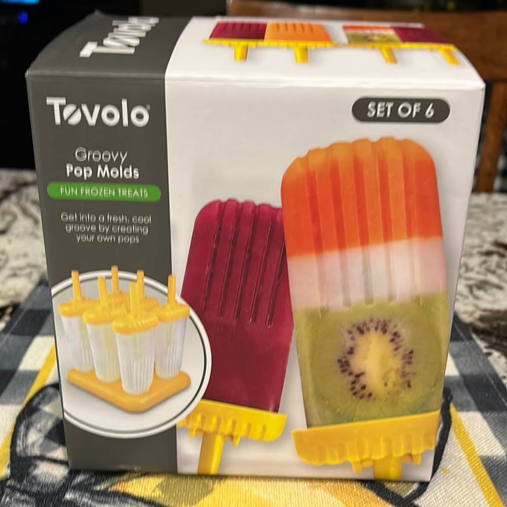 Tovolo Groovy Pop Molds